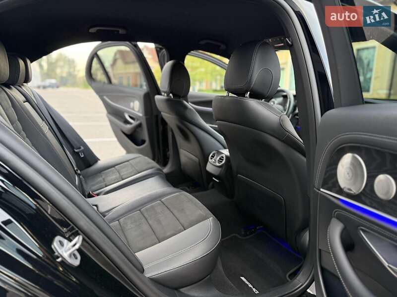 Седан Mercedes-Benz E-Class 2021 в Киеве