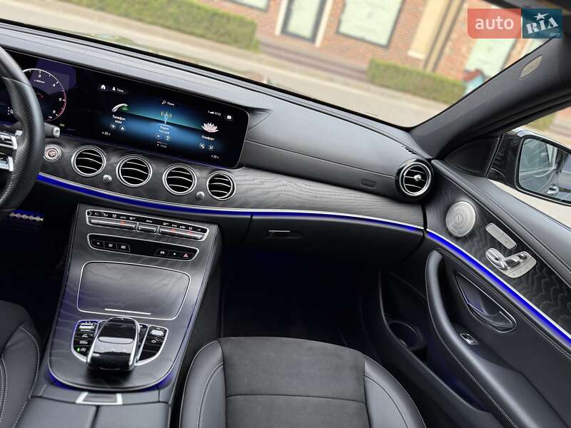 Седан Mercedes-Benz E-Class 2021 в Киеве