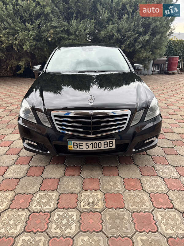Седан Mercedes-Benz E-Class 2009 в Южноукраинске