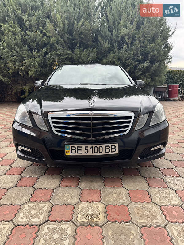 Седан Mercedes-Benz E-Class 2009 в Южноукраинске