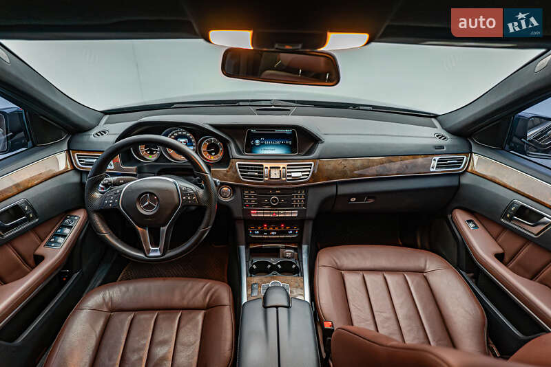 Седан Mercedes-Benz E-Class 2015 в Киеве