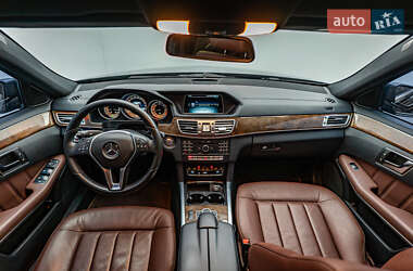 Седан Mercedes-Benz E-Class 2015 в 