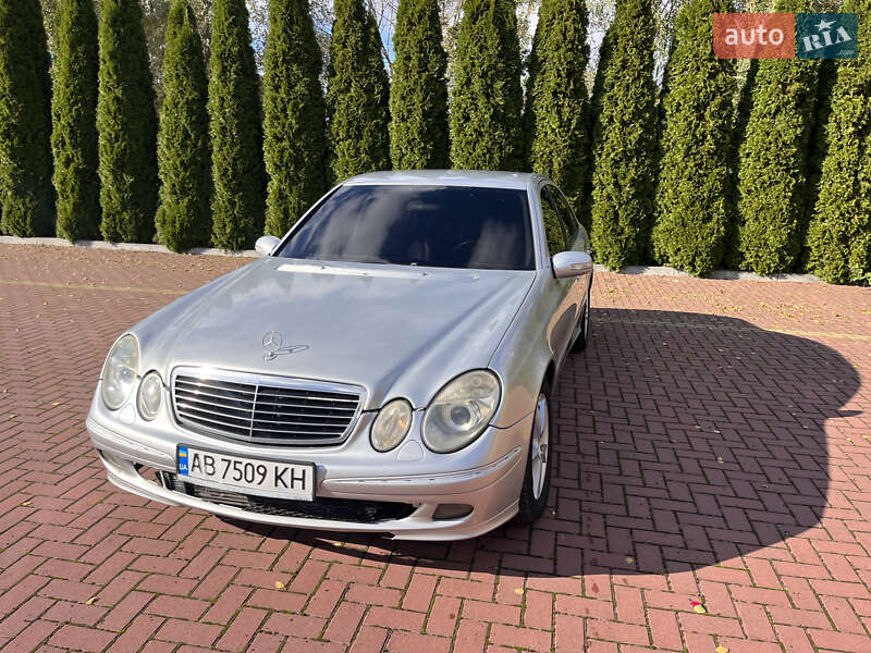 Седан Mercedes-Benz E-Class 2004 в Хмельницком