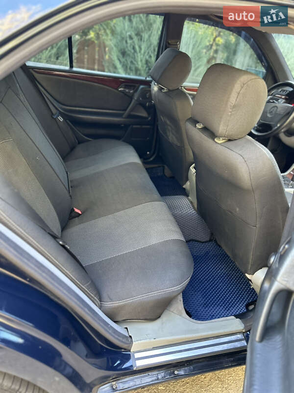 Седан Mercedes-Benz E-Class 1997 в Одессе