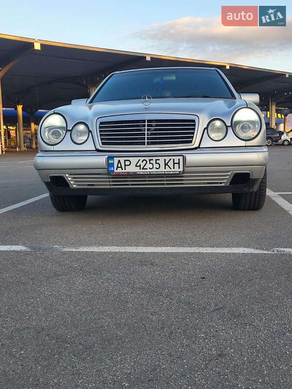 Седан Mercedes-Benz E-Class 1998 в Запорожье