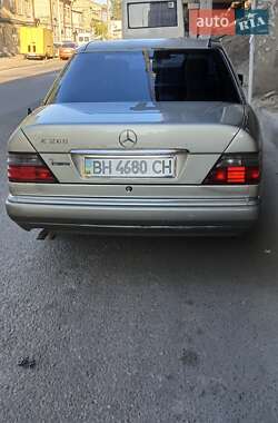 Седан Mercedes-Benz E-Class 1994 в 