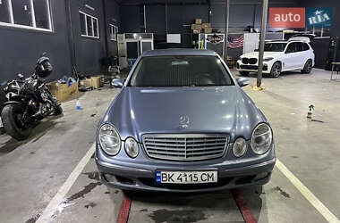 Седан Mercedes-Benz E-Class 2003 в 