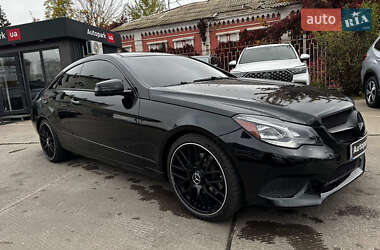 Купе Mercedes-Benz E-Class 2013 в 