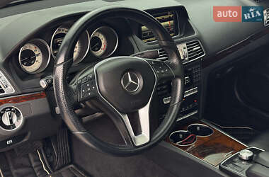 Купе Mercedes-Benz E-Class 2013 в 