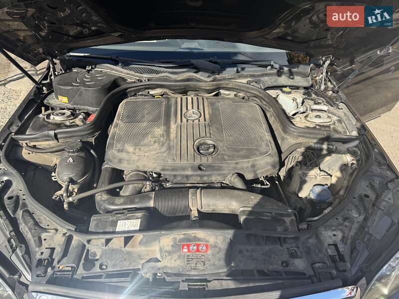 Универсал Mercedes-Benz E-Class 2013 в Львове фото 45 Универсал Mercedes-Benz E-Class 2013 в Львове