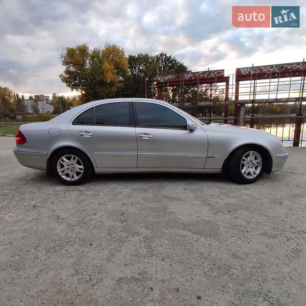 Седан Mercedes-Benz E-Class 2002 в Кропивницком