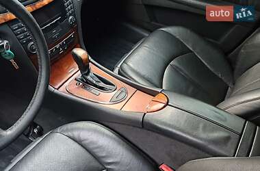 Седан Mercedes-Benz E-Class 2002 в  фото 26 Седан Mercedes-Benz E-Class 2002 в