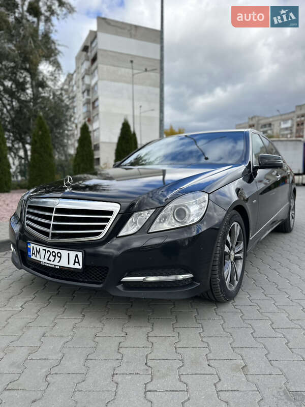 Седан Mercedes-Benz E-Class 2011 в Житомире фото 8 Седан Mercedes-Benz E-Class 2011 в Житомире