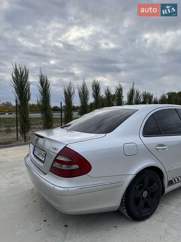 Седан Mercedes-Benz E-Class 2002 в Ужгороді