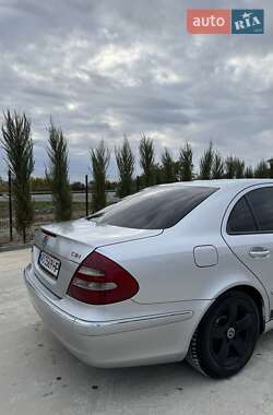 Седан Mercedes-Benz E-Class 2002 в 