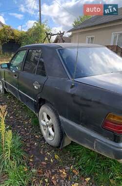 Седан Mercedes-Benz E-Class 1988 в 