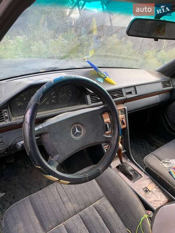 Седан Mercedes-Benz E-Class 1988 в Галиче фото 7 Седан Mercedes-Benz E-Class 1988 в Галиче