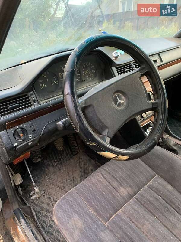 Седан Mercedes-Benz E-Class 1988 в Галиче фото 11 Седан Mercedes-Benz E-Class 1988 в Галиче