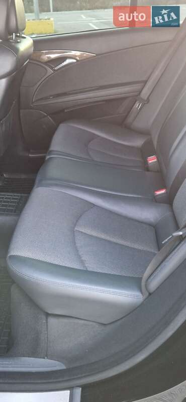 Седан Mercedes-Benz E-Class 2008 в Черновцах