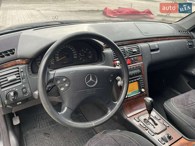 Седан Mercedes-Benz E-Class 2001 в Кривом Роге фото 8 Седан Mercedes-Benz E-Class 2001 в Кривом Роге