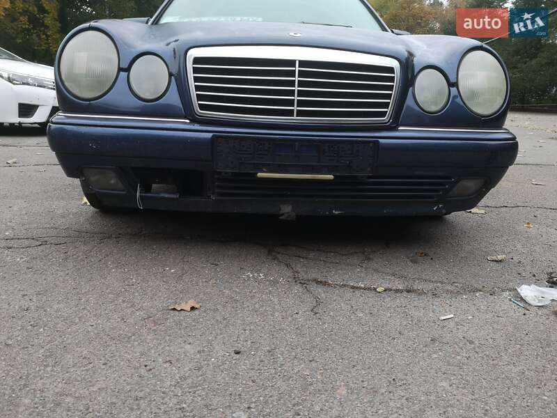 Седан Mercedes-Benz E-Class 1997 в Києві