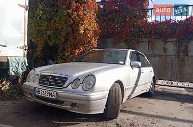 Седан Mercedes-Benz E-Class 2001 в Вінниці