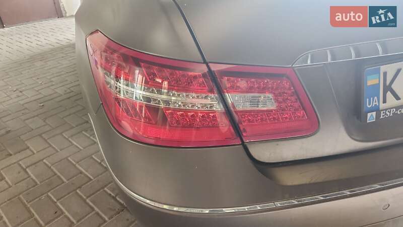 Купе Mercedes-Benz E-Class 2010 в Киеве