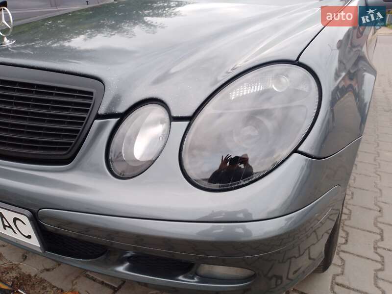 Mercedes-Benz E-Class 2005