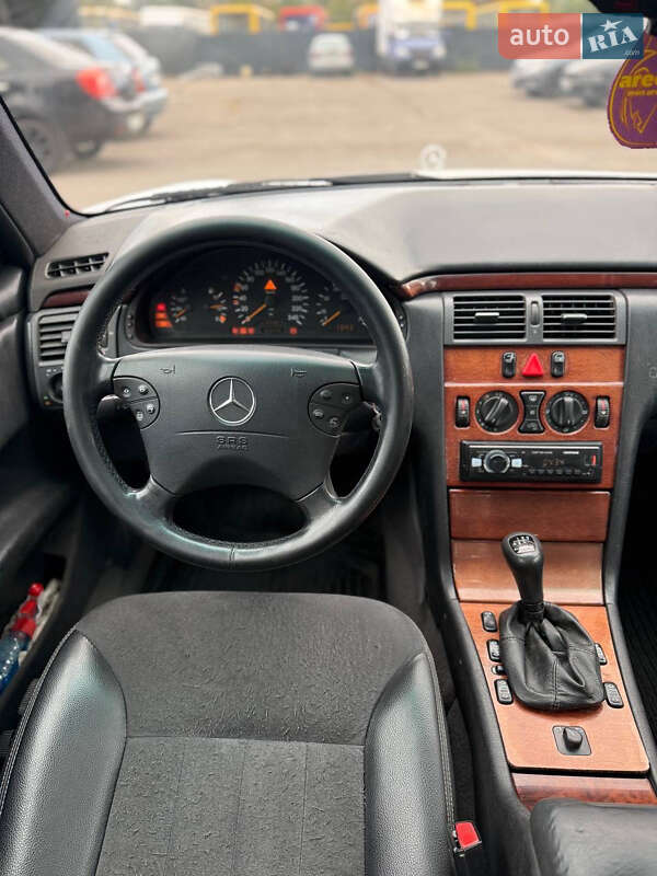 Седан Mercedes-Benz E-Class 1995 в Запорожье фото 8 Седан Mercedes-Benz E-Class 1995 в Запорожье