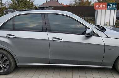 Седан Mercedes-Benz E-Class 2009 в Хусті