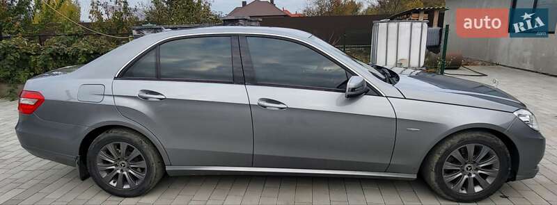 Mercedes-Benz E-Class 2009