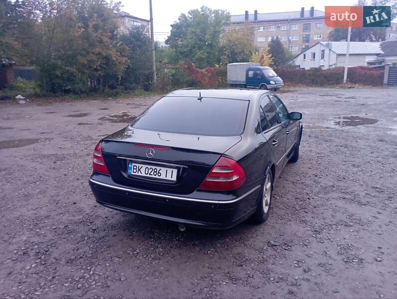 Седан Mercedes-Benz E-Class 2004 в Рівному