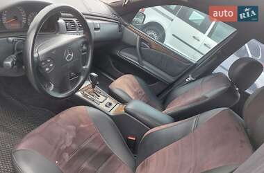 Седан Mercedes-Benz E-Class 2001 в  фото 7 Седан Mercedes-Benz E-Class 2001 в