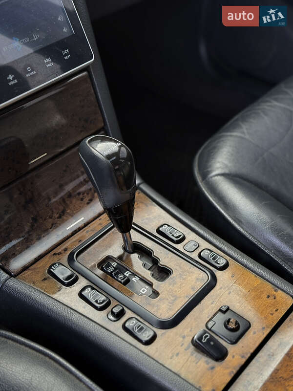 Седан Mercedes-Benz E-Class 2000 в Казатине