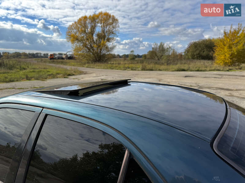 Седан Mercedes-Benz E-Class 2000 в Казатине