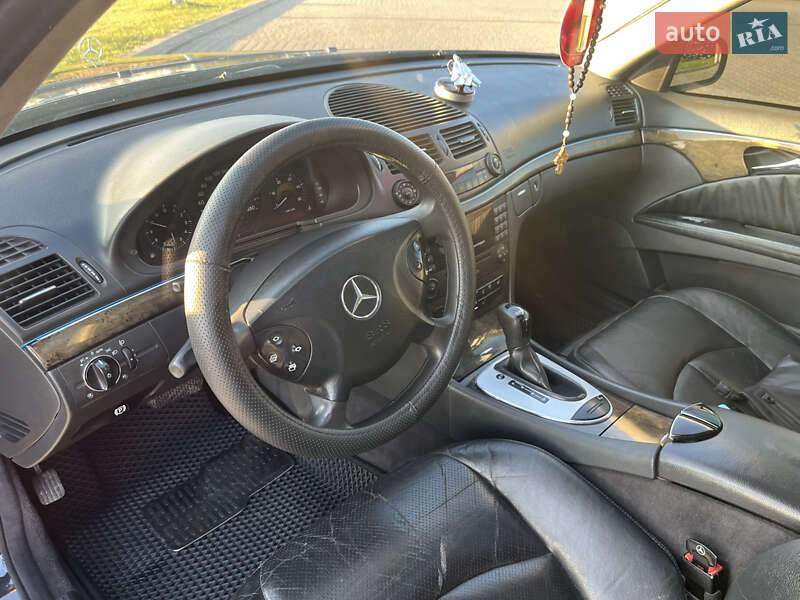 Універсал Mercedes-Benz E-Class 2004 в Львові фото 13 Універсал Mercedes-Benz E-Class 2004 в Львові