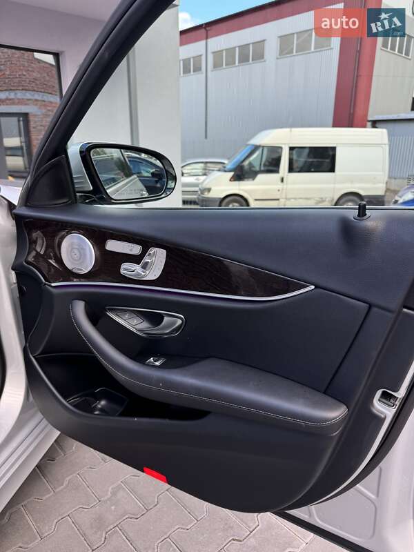Седан Mercedes-Benz E-Class 2019 в Нововолынске
