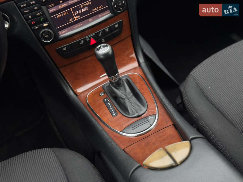 Седан Mercedes-Benz E-Class 2008 в Бердичеві