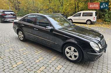 Седан Mercedes-Benz E-Class 2004 в 