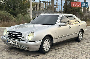 Седан Mercedes-Benz E-Class 1998 в Днепре