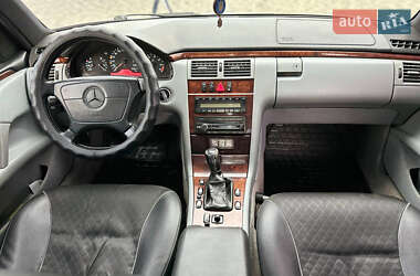 Седан Mercedes-Benz E-Class 1998 в 