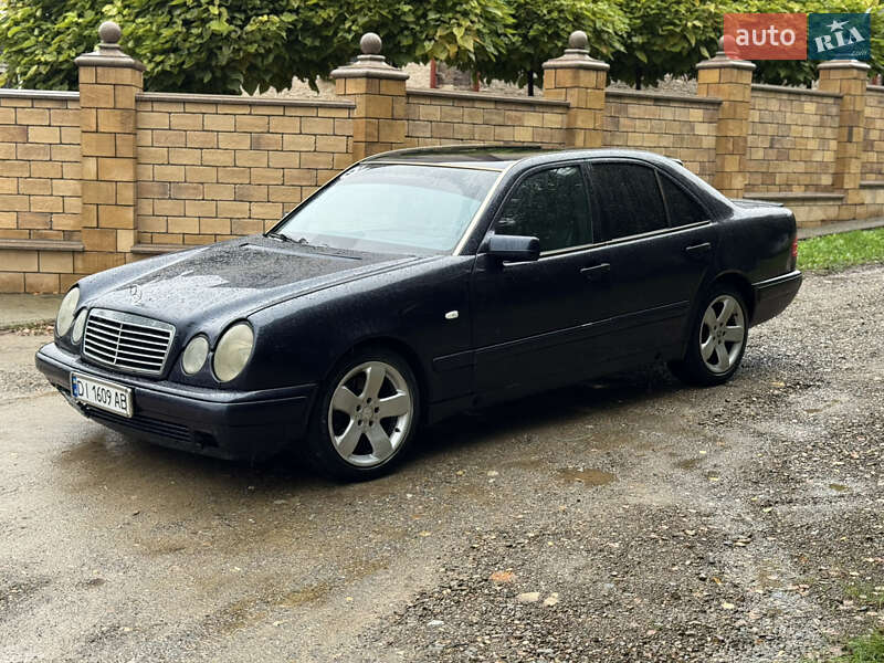 Седан Mercedes-Benz E-Class 1998 в Чернівцях