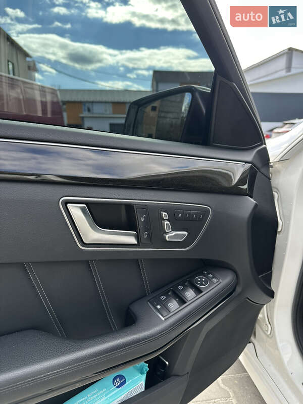 Седан Mercedes-Benz E-Class 2013 в Коломые