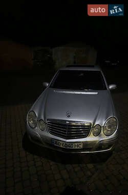 Седан Mercedes-Benz E-Class 2002 в 