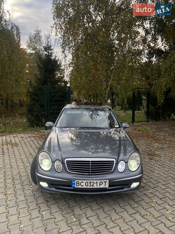 Седан Mercedes-Benz E-Class 2004 в Стрые