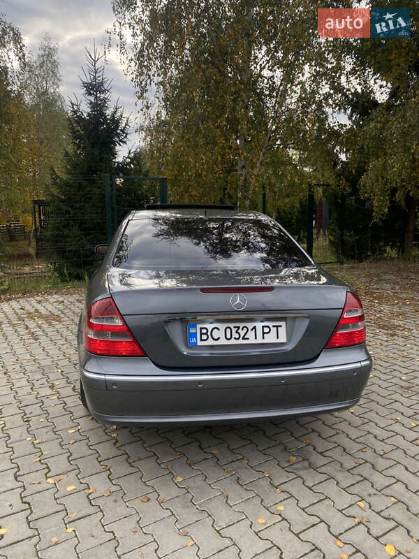 Седан Mercedes-Benz E-Class 2004 в Стрые