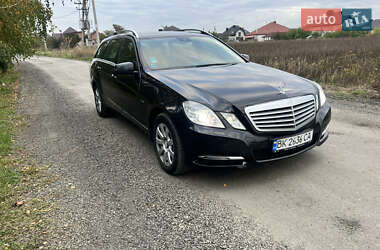 Универсал Mercedes-Benz E-Class 2010 в Луцке