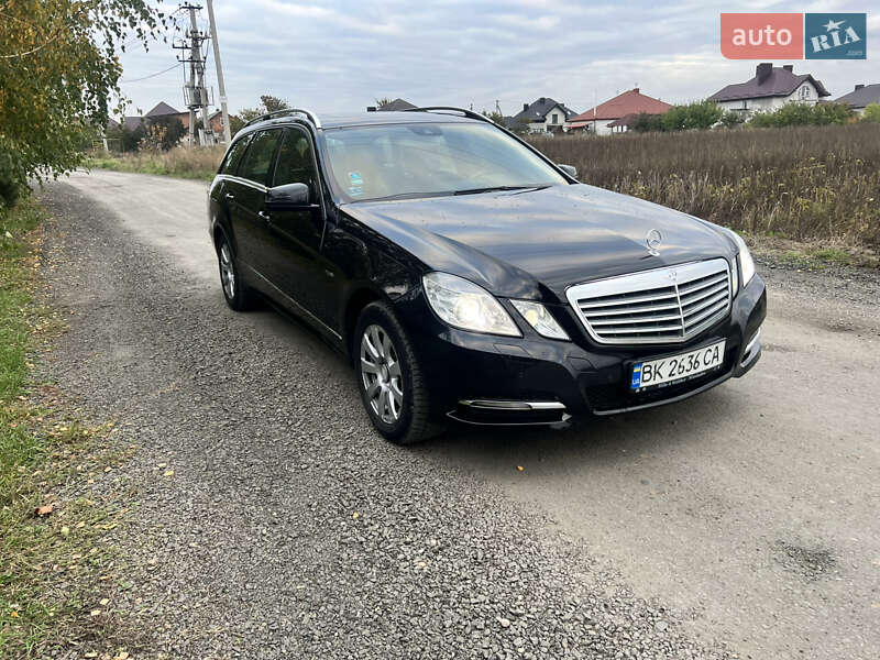 Універсал Mercedes-Benz E-Class 2010 в Луцьку