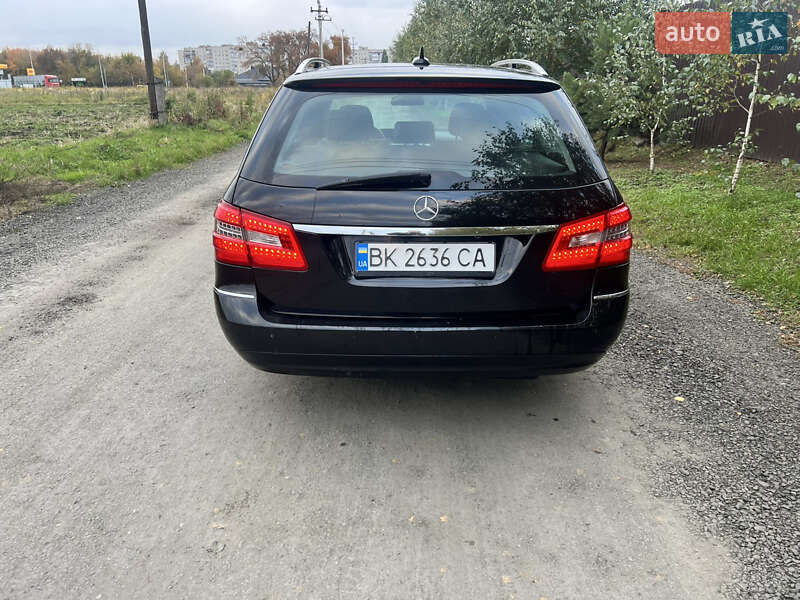 Універсал Mercedes-Benz E-Class 2010 в Луцьку