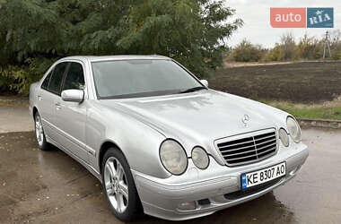 Седан Mercedes-Benz E-Class 2000 в 